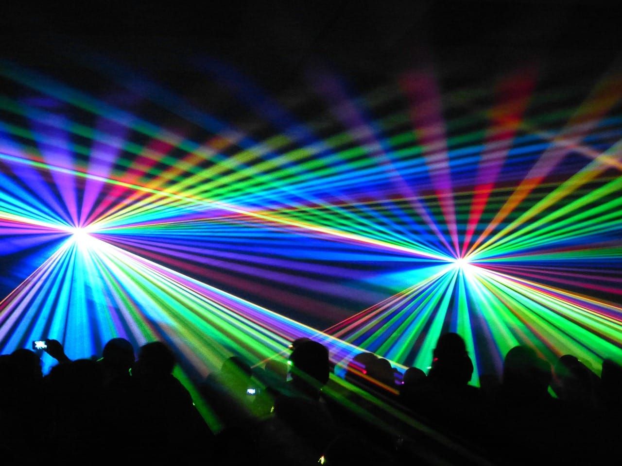 Éclairage laser pendant un concert
