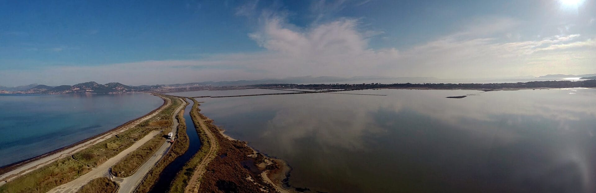 vu route du sel ,salins de Hyères