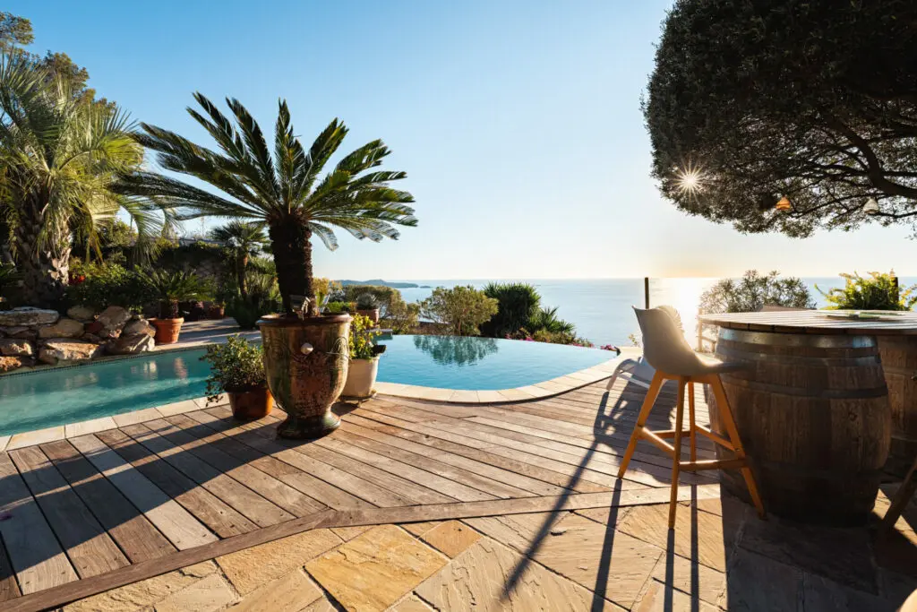 Tarasse avec vu sur mer